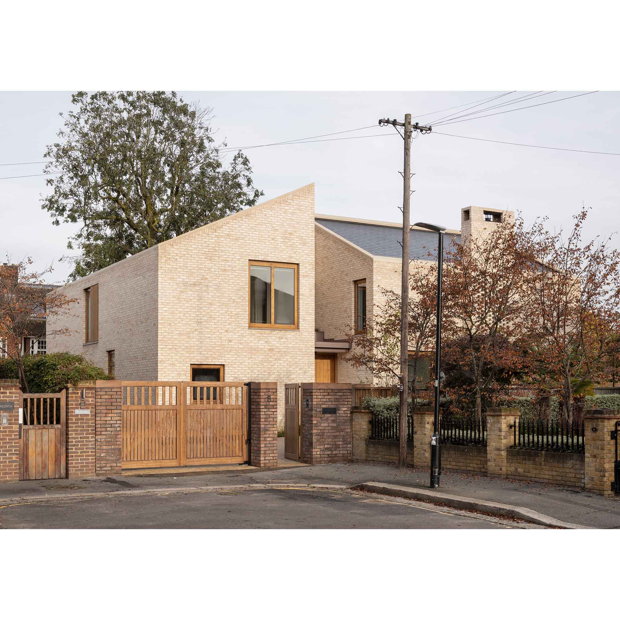 Erbar Mattes Architects Wimbledon custom new build timber frame house street view